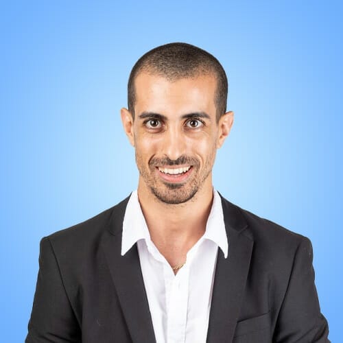 Home 3 banking img 04343